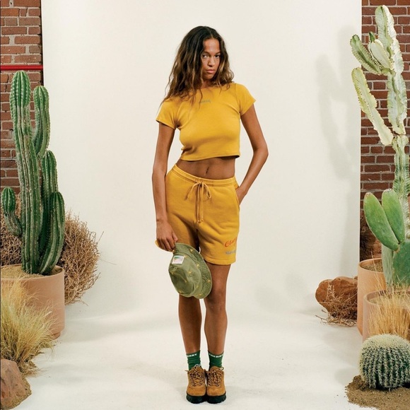 NWT Cherry LA Mountain Wear Sweatshorts Cali Gold Size Small “A Brighter Future” - Picture 7 of 13